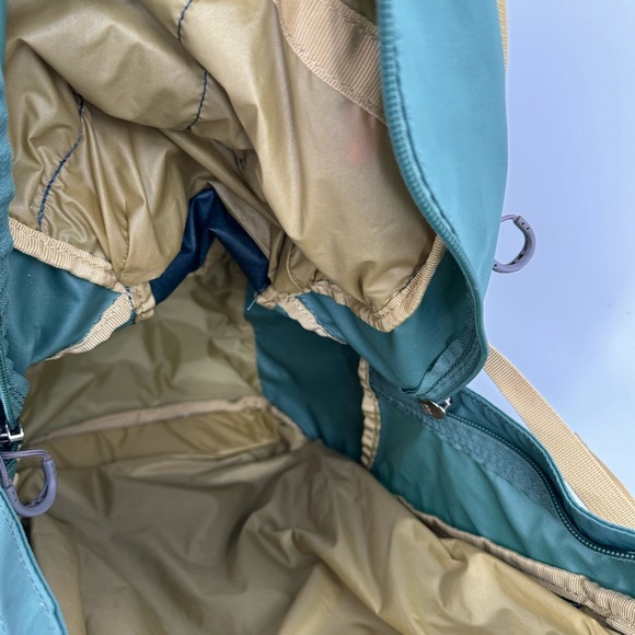 Osprey Daylight Duffle Hiking Backpack Green Unisex - Picture 9 of 13